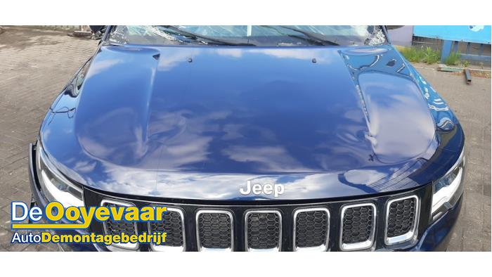 Używane Maska Jeep Compass II (MP) 1.4 Multi Air2 16V Cena € 299,99 Procedura marży oferowane przez Autodemontagebedrijf De Ooyevaar