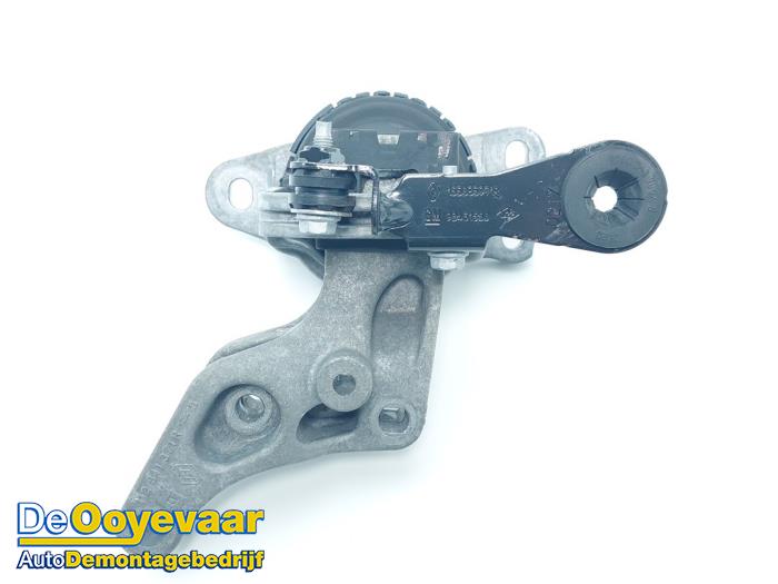 Used Engine mount Opel Vivaro 1.6 CDTi BiTurbo 145 Price € 19,99 Margin scheme offered by Autodemontagebedrijf De Ooyevaar
