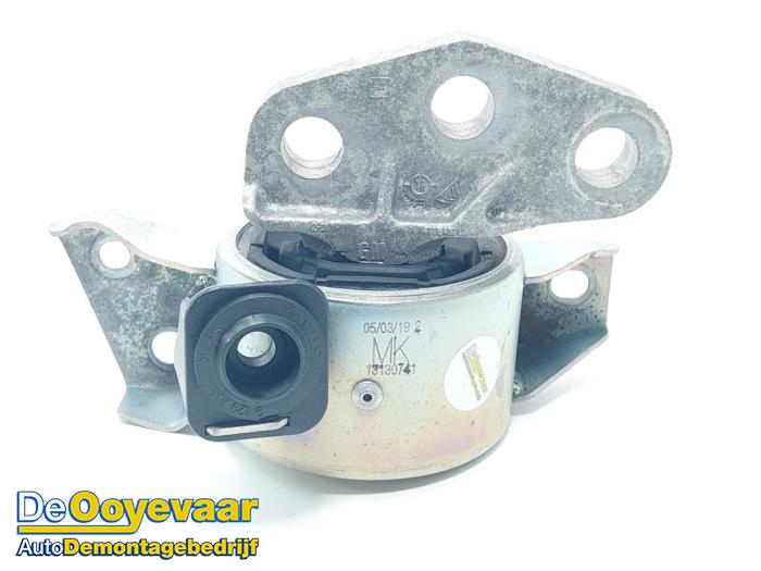 Used Engine mount Opel Corsa E 1.0 SIDI Turbo 12V Price € 9,99 Margin scheme offered by Autodemontagebedrijf De Ooyevaar