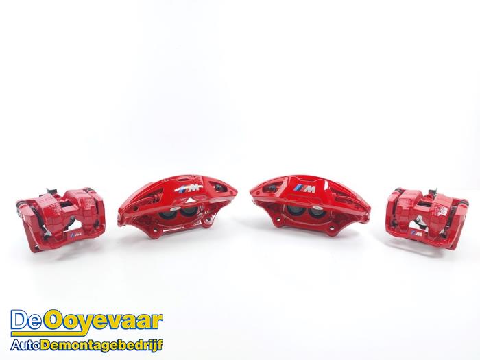 Gebrauchte Bremssattel-Set BMW 3 serie (G20) 330e xDrive 2.0 TwinPower Turbo 16V Preis € 1.099,99 Margenregelung angeboten von Autodemontagebedrijf De Ooyevaar
