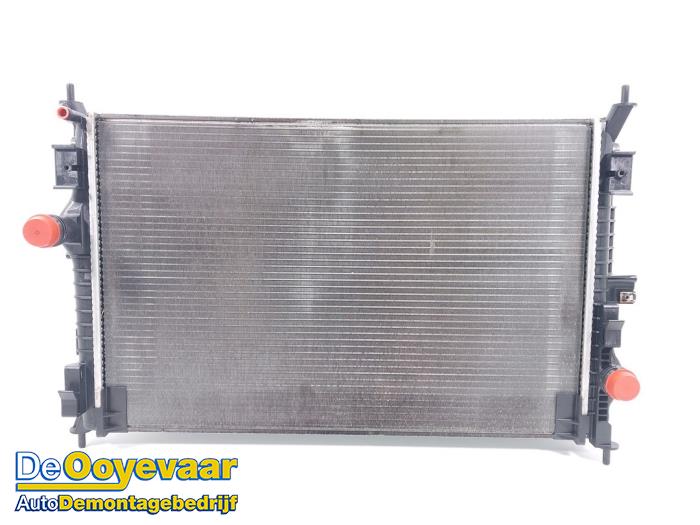 Usagé Radiateur Peugeot 308 (L3/L8/LB/LH/LP) 1.2 12V e-THP PureTech 110 Prix € 15,00 Règlement à la marge proposé par Autodemontagebedrijf De Ooyevaar