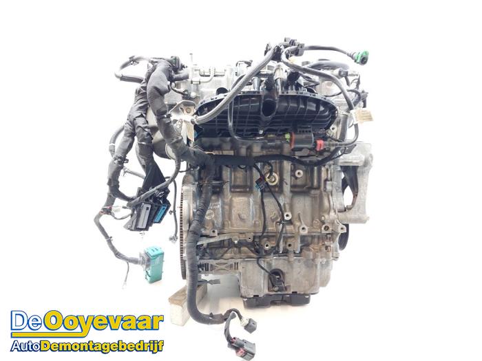 Engine from a Opel Insignia Sports Tourer 1.5 Turbo 16V 165 2018