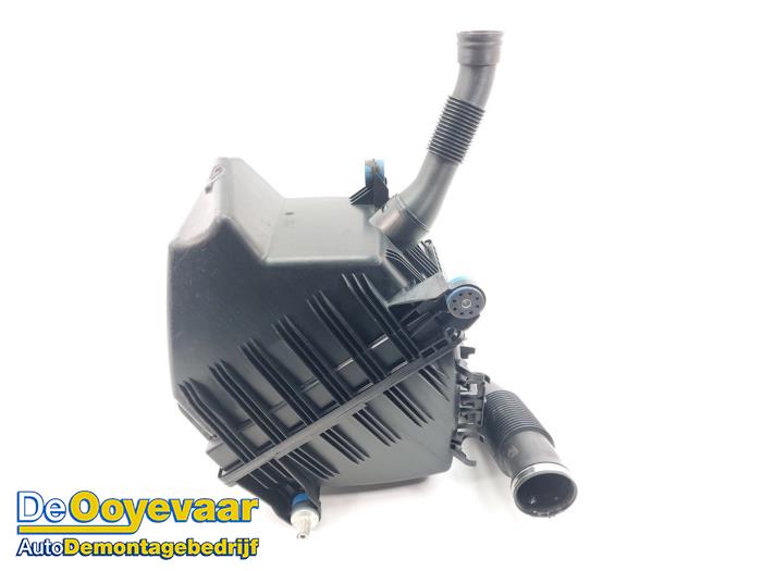 Begagnade Luftfilterhus BMW i3 (I01) i3 Range Extender Pris € 99,99 Marginaltabell erbjuds av Autodemontagebedrijf De Ooyevaar
