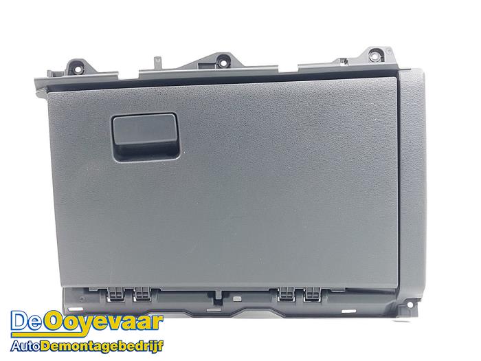 Begagnade Handskfack Toyota Corolla Touring Sport (E21/EH1) 1.8 16V Hybrid Pris € 39,99 Marginaltabell erbjuds av Autodemontagebedrijf De Ooyevaar