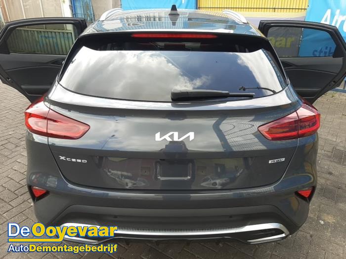 Begagnade Baklucka Kia Xceed 1.6 GDI PHEV Pris € 799,99 Marginaltabell erbjuds av Autodemontagebedrijf De Ooyevaar