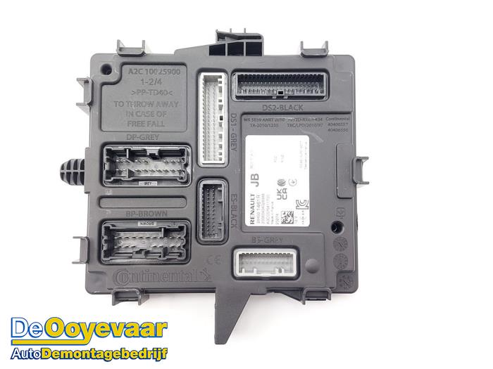 Used Body control computer Renault Megane E-Tech (RCB) 40 kWh Price € 399,99 Margin scheme offered by Autodemontagebedrijf De Ooyevaar