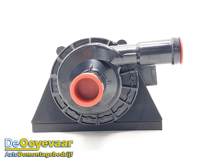 Begagnade Extra vattenpump BYD Atto 3 60 kWh Pris € 29,99 Marginaltabell erbjuds av Autodemontagebedrijf De Ooyevaar