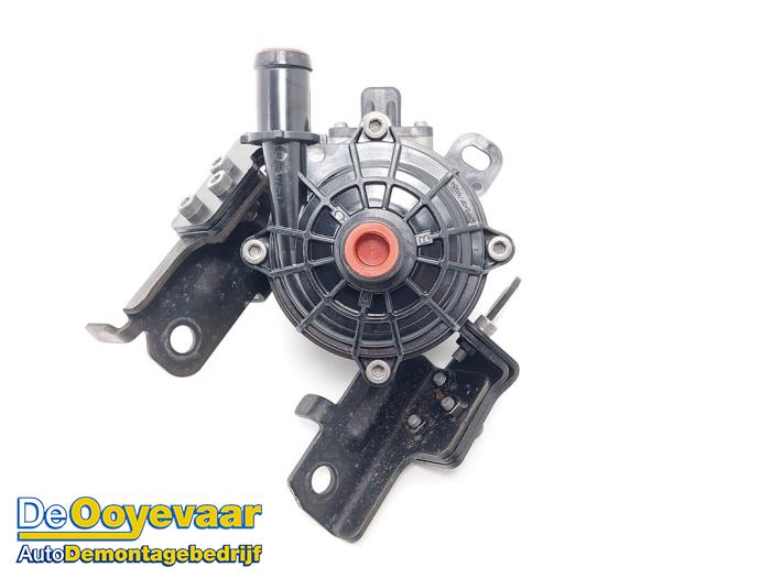 Begagnade Extra vattenpump Renault Megane E-Tech (RCB) 40 kWh Pris € 199,99 Marginaltabell erbjuds av Autodemontagebedrijf De Ooyevaar