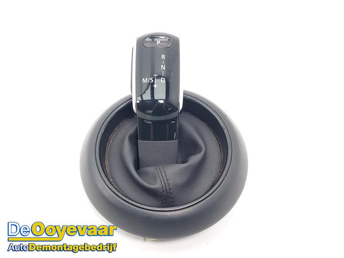 Usagé Levier de vitesse Mini Mini (F56) 1.5 12V Cooper Prix € 49,99 Règlement à la marge proposé par Autodemontagebedrijf De Ooyevaar