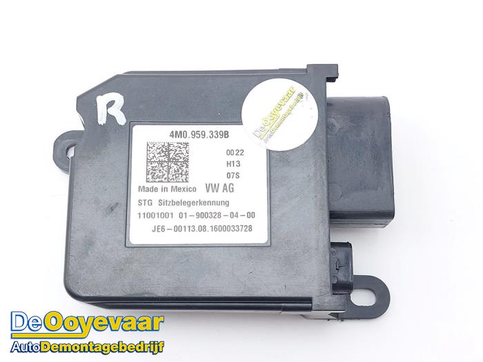 Begagnade Sätesdator Volkswagen Golf VII (AUA) 2.0 TDI 16V Pris € 39,99 Marginaltabell erbjuds av Autodemontagebedrijf De Ooyevaar