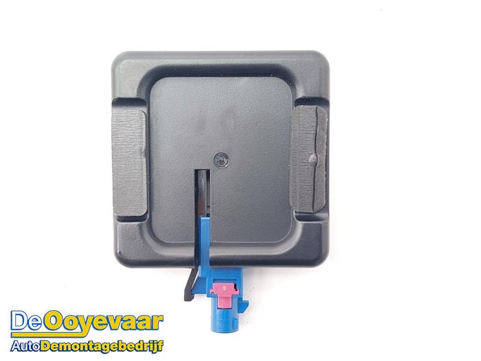 Używane Antena GPS Ford Transit Connect (PJ2) 1.6 TDCi 16V 75 Cena € 9,99 Procedura marży oferowane przez Autodemontagebedrijf De Ooyevaar