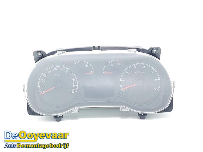 Begagnade Instrumentpanel Opel Combo 1.3 CDTI 16V Pris € 149,99 Marginaltabell erbjuds av Autodemontagebedrijf De Ooyevaar