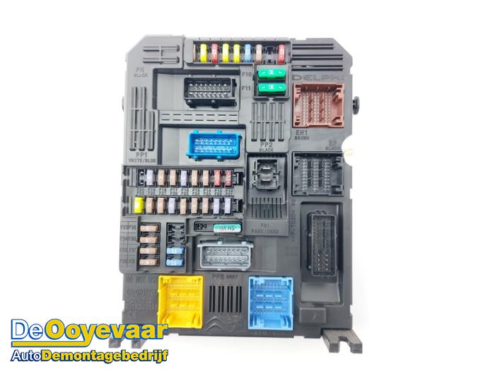 Used Body control computer Opel Vivaro 1.5 CDTI 102 Price € 125,00 Margin scheme offered by Autodemontagebedrijf De Ooyevaar