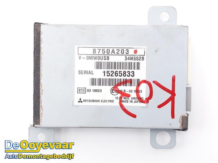 Używane Modul USB Mitsubishi ASX 1.6 MIVEC 16V Cena € 25,00 Procedura marży oferowane przez Autodemontagebedrijf De Ooyevaar