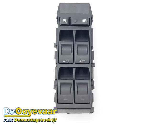 Usados Interruptor de ventanilla eléctrica Chrysler 300 C Touring 3.5 V6 24V Precio € 29,99 Norma de margen ofrecido por Autodemontagebedrijf De Ooyevaar