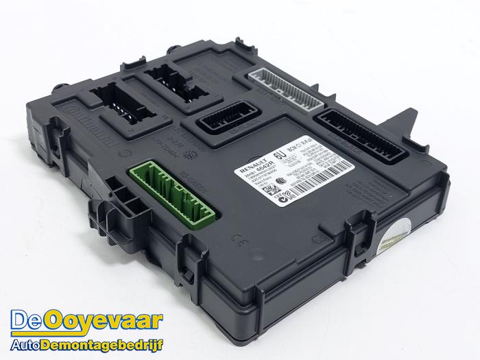 Used Body control computer Renault Megane IV Estate (RFBK) 1.3 TCE 140 16V Price € 49,99 Margin scheme offered by Autodemontagebedrijf De Ooyevaar