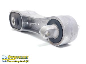 Engine mount from a BMW 2 serie Gran Coupe (F44) 218i 1.5 TwinPower Turbo 12V 2022