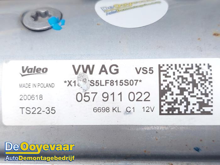 Anlasser van een Audi A6 Avant (C8) 3.0 V6 24V 50 TDI Mild Hybrid Quattro 2018