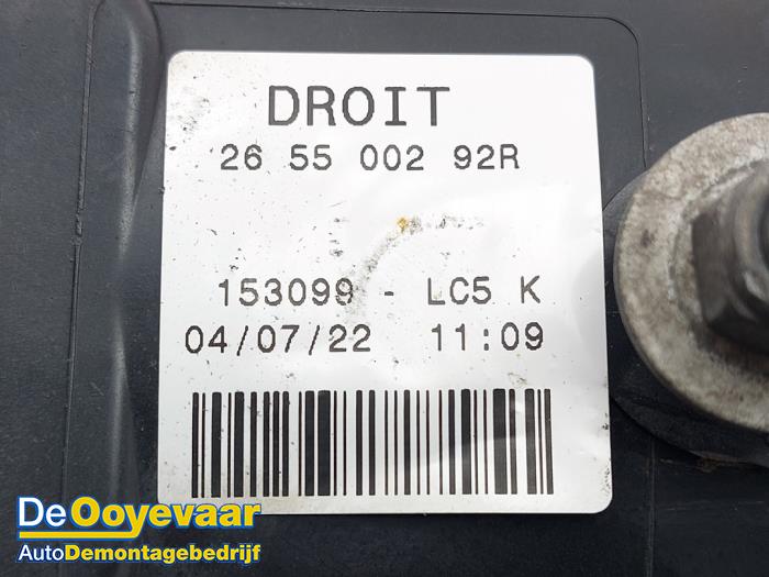 Baklykta, höger från en Renault Master III (ML) 2.3 dCi 145 16V 2023