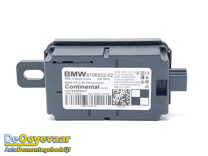 Używane Keyless Entry-Antena BMW i3 (I01) i3 120Ah Cena € 29,99 Procedura marży oferowane przez Autodemontagebedrijf De Ooyevaar