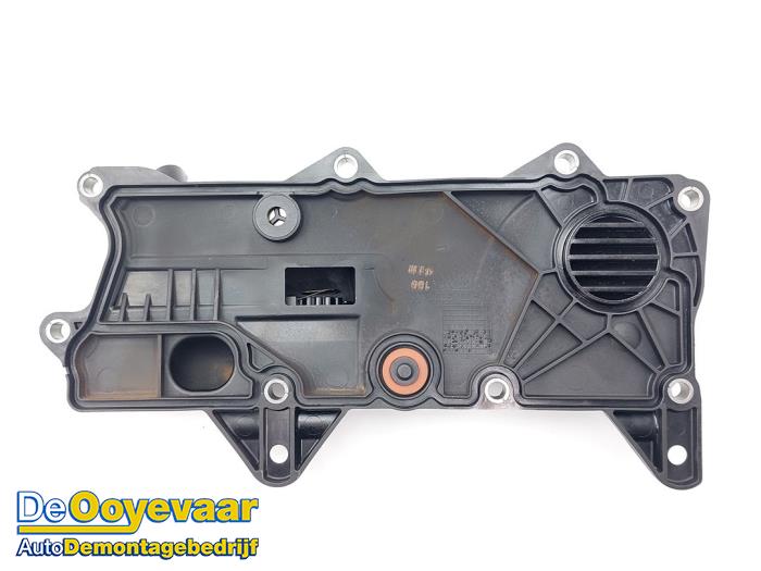 Ventildeckel van een Volvo V40 (MV) 1.5 T2 16V Geartronic 2018