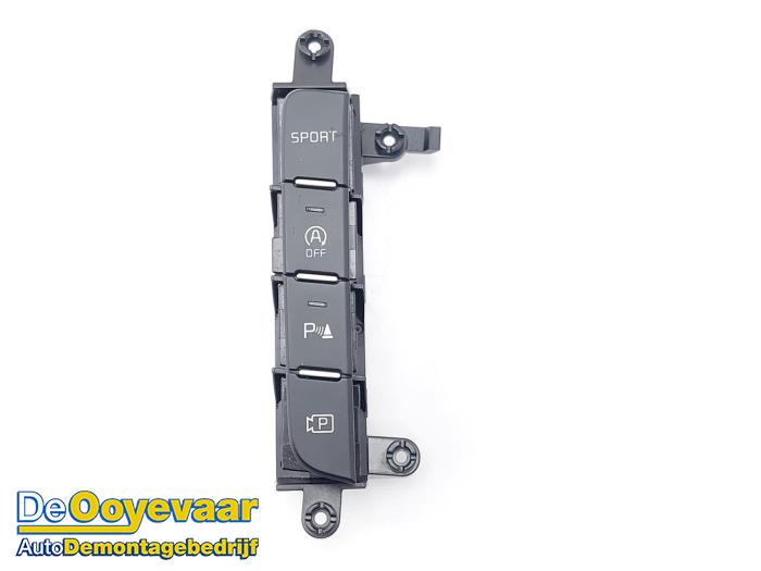 Usados Interruptor PDC Kia Proceed (CD) 1.5 T-GDI 16V Precio € 45,00 Norma de margen ofrecido por Autodemontagebedrijf De Ooyevaar