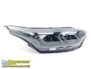 Gebrauchte Scheinwerfer rechts Kia Proceed (CD) 1.5 T-GDI 16V Preis € 499,99 Margenregelung angeboten von Autodemontagebedrijf De Ooyevaar