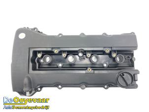 Ventildeckel van een Mitsubishi Outlander (GF/GG) 2.0 16V PHEV 4x4 2015