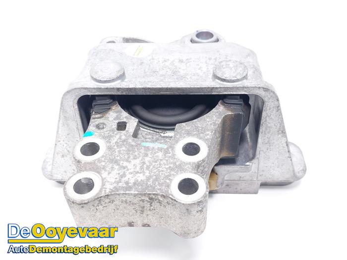 Used Engine mount Lynk &amp; Co 01 1.5 PHEV Price € 49,99 Margin scheme offered by Autodemontagebedrijf De Ooyevaar
