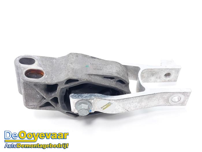 Used Engine mount Volvo XC40 (XZ) 2.0 D3 16V Price € 35,00 Margin scheme offered by Autodemontagebedrijf De Ooyevaar