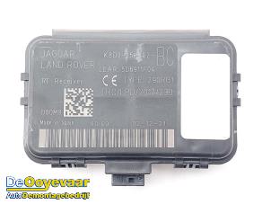 Begagnade Antenn (diverse) Jaguar F-Pace 2.0 P400e 16V AWD Pris € 29,99 Marginaltabell erbjuds av Autodemontagebedrijf De Ooyevaar