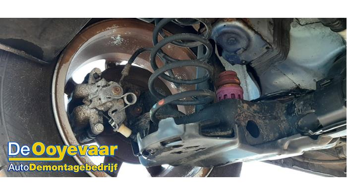 Bakre drivaxel från en Peugeot 208 I (CA/CC/CK/CL) 1.4 16V 2012