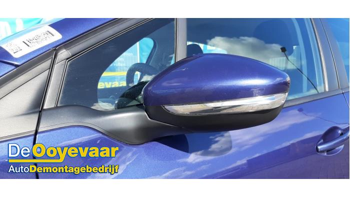 Skärmspegel, vänster från en Peugeot 208 I (CA/CC/CK/CL) 1.4 16V 2012
