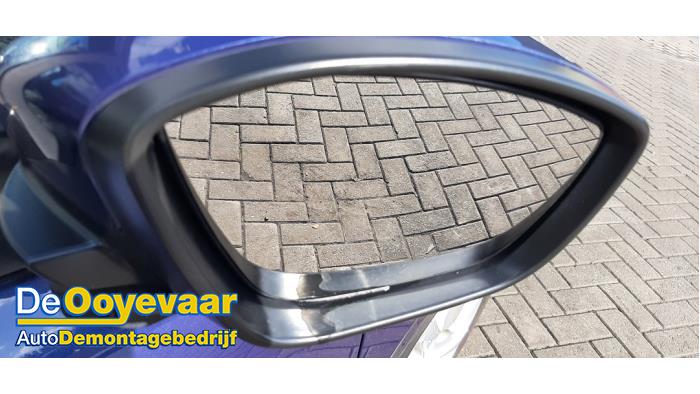 Skärmspegel, höger från en Peugeot 208 I (CA/CC/CK/CL) 1.4 16V 2012