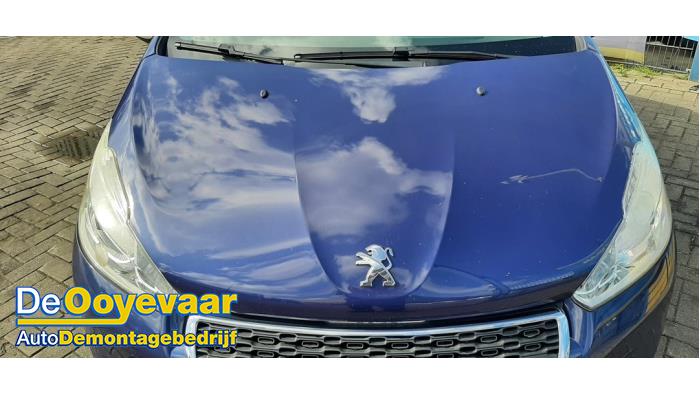 Motorhuv från en Peugeot 208 I (CA/CC/CK/CL) 1.4 16V 2012