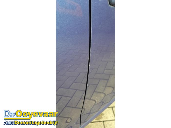 Framdörr, 4-dörrars, höger från en Peugeot 208 I (CA/CC/CK/CL) 1.4 16V 2012
