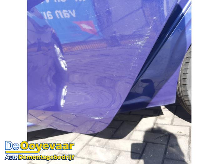 Bakdörr, 4-dörrars, vänster från en Peugeot 208 I (CA/CC/CK/CL) 1.4 16V 2012