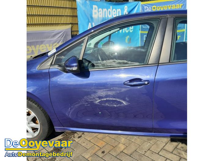 Dörr, 4-dörrars, vänster fram från en Peugeot 208 I (CA/CC/CK/CL) 1.4 16V 2012