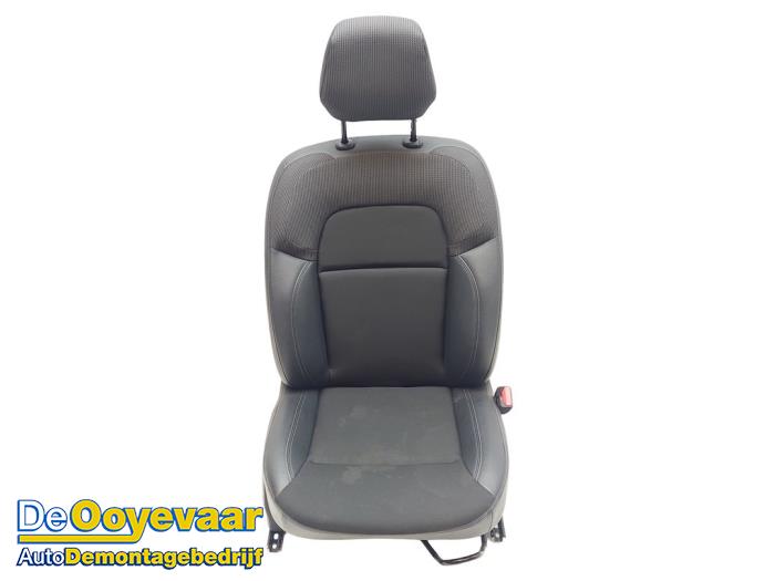 Używane Fotel prawy Renault Express 1.5 dCi 95 Cena € 99,99 Procedura marży oferowane przez Autodemontagebedrijf De Ooyevaar