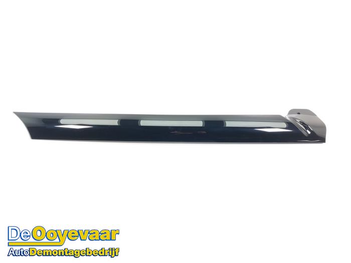 Używane Listwa ozdobna Landrover Range Rover Sport (L1) 3.0 V6 P460e Cena € 49,99 Procedura marży oferowane przez Autodemontagebedrijf De Ooyevaar
