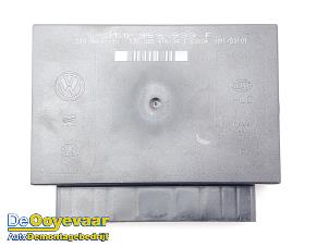 Begagnade Komfortmodul Volkswagen Phaeton (3D) 6.0 W12 48V 4Motion Lang Pris € 39,99 Marginaltabell erbjuds av Autodemontagebedrijf De Ooyevaar