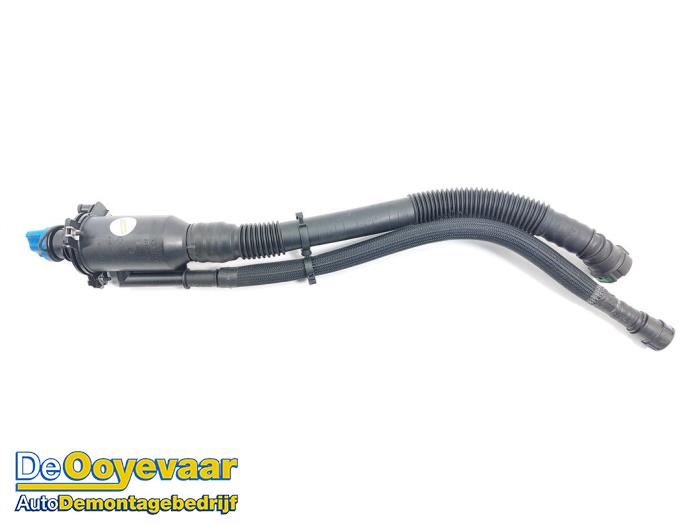 Gebrauchte Füllrohr adbluetank Iveco New Daily VI 33S14, 35C14, 35S14 Preis € 19,99 Margenregelung angeboten von Autodemontagebedrijf De Ooyevaar