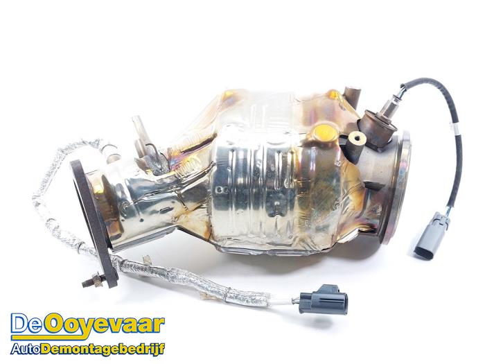 Usagé Catalyseur Landrover Range Rover Sport (L1) 3.0 V6 P460e Prix € 1.299,99 Règlement à la marge proposé par Autodemontagebedrijf De Ooyevaar