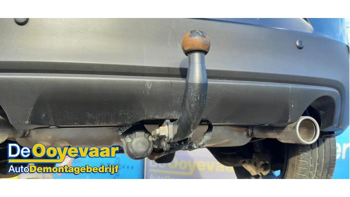 Używane Hak holowniczy Mazda CX-3 (DJ/DK) 2.0 SkyActiv-G 121 Cena € 175,00 Procedura marży oferowane przez Autodemontagebedrijf De Ooyevaar