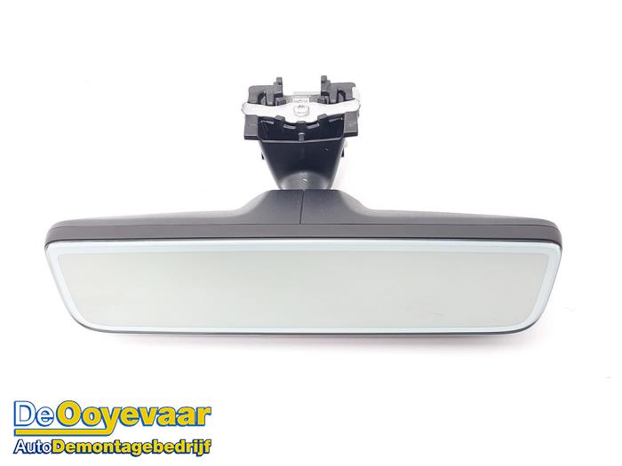 Używane Lusterko wewnetrzne Landrover Range Rover Sport (L1) 3.0 V6 P460e Cena € 499,99 Procedura marży oferowane przez Autodemontagebedrijf De Ooyevaar