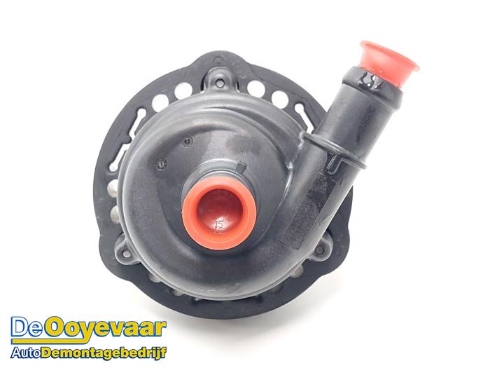 Begagnade Extra vattenpump Landrover Range Rover Sport (L1) 3.0 V6 P460e Pris € 39,99 Marginaltabell erbjuds av Autodemontagebedrijf De Ooyevaar