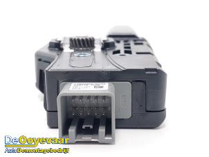 Silnik szyberdachu z Land Rover Range Rover Sport (L1) 3.0 V6 P460e 2024