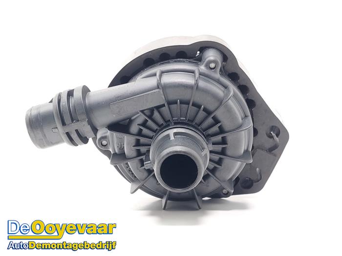 Begagnade Extra vattenpump Landrover Range Rover Sport (L1) 3.0 V6 P460e Pris € 69,99 Marginaltabell erbjuds av Autodemontagebedrijf De Ooyevaar