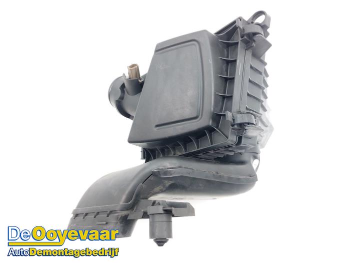 Gebrauchte Luftfiltergehäuse Ford EcoSport (JK8) 1.0 EcoBoost 12V 125 Preis € 75,00 Margenregelung angeboten von Autodemontagebedrijf De Ooyevaar