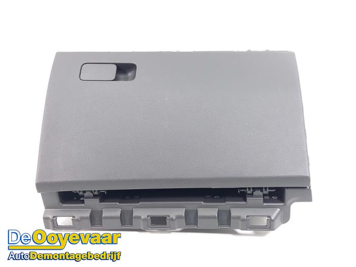 Begagnade Handskfack Hyundai i30 Wagon (PDEF) 1.0 T-GDI 12V Hybrid 48V Pris € 99,99 Marginaltabell erbjuds av Autodemontagebedrijf De Ooyevaar